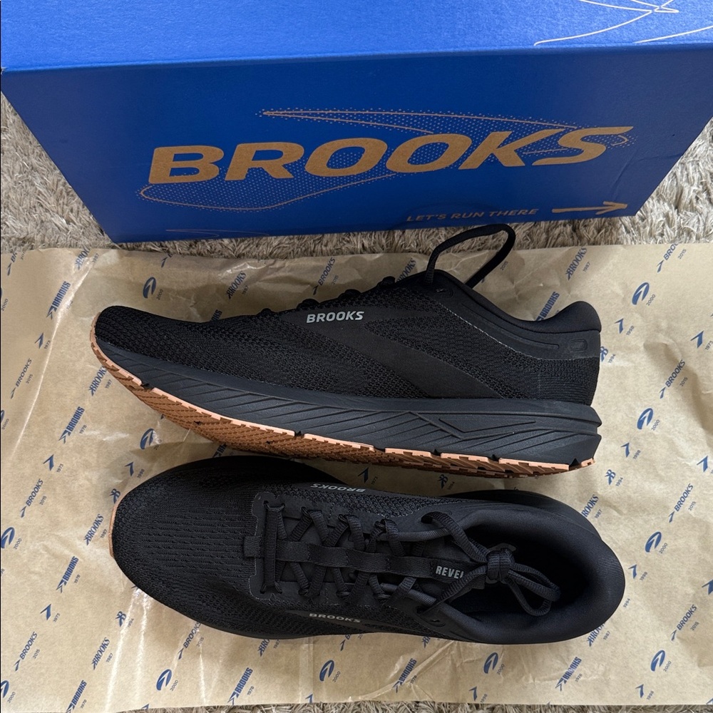 Brooks Men's Black Athletic Revel 7 run & walk